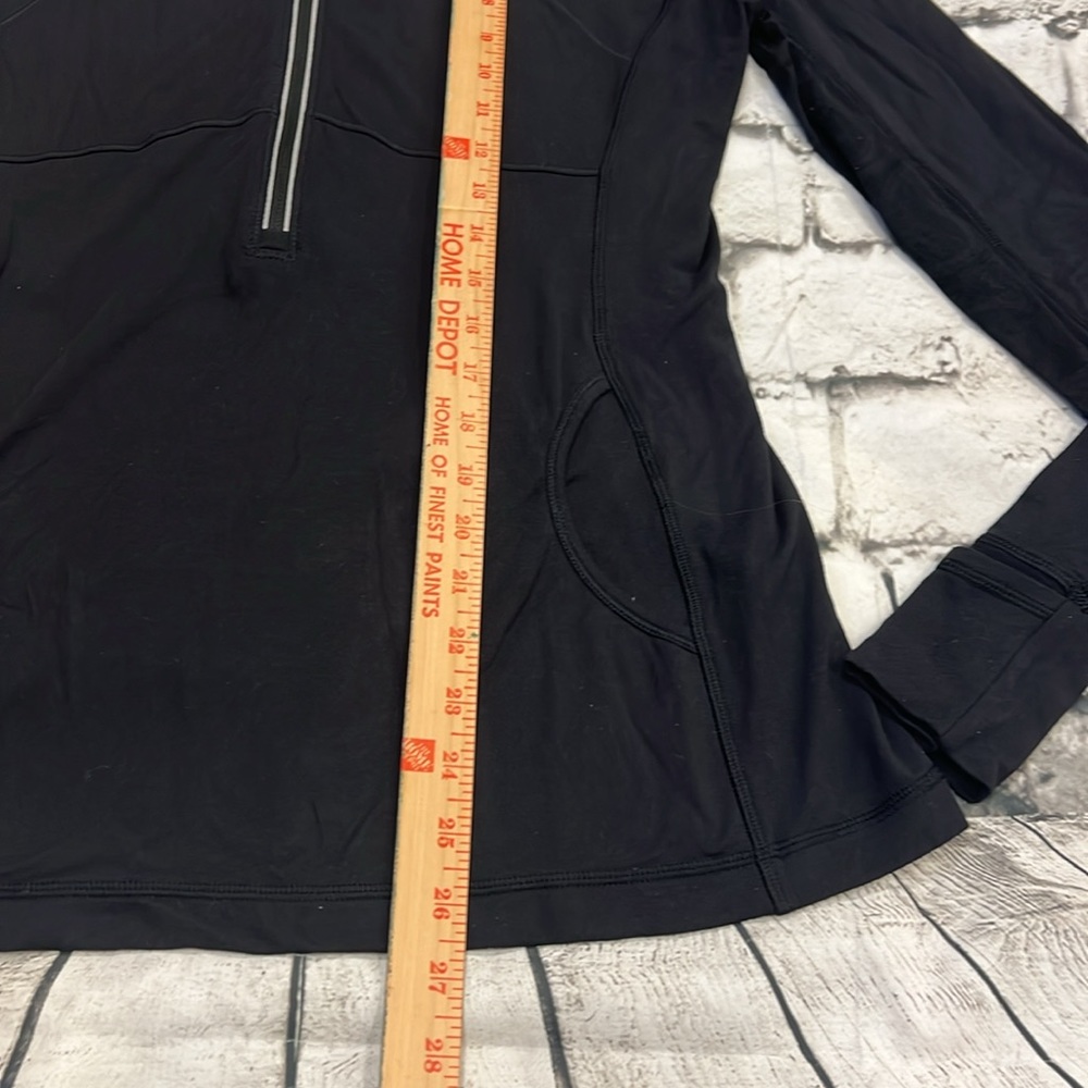 Lululemon Lace Star Runner Pullover Top Size 12 Black - Picture 3 of 13
